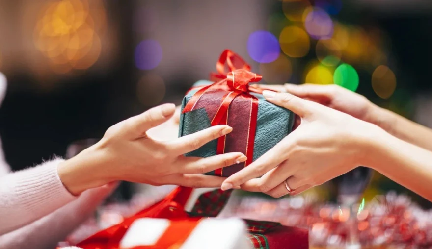 ‘Tis the season to be generous