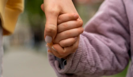 Exploring the boundaries of empathy. Lessons from a crowded train